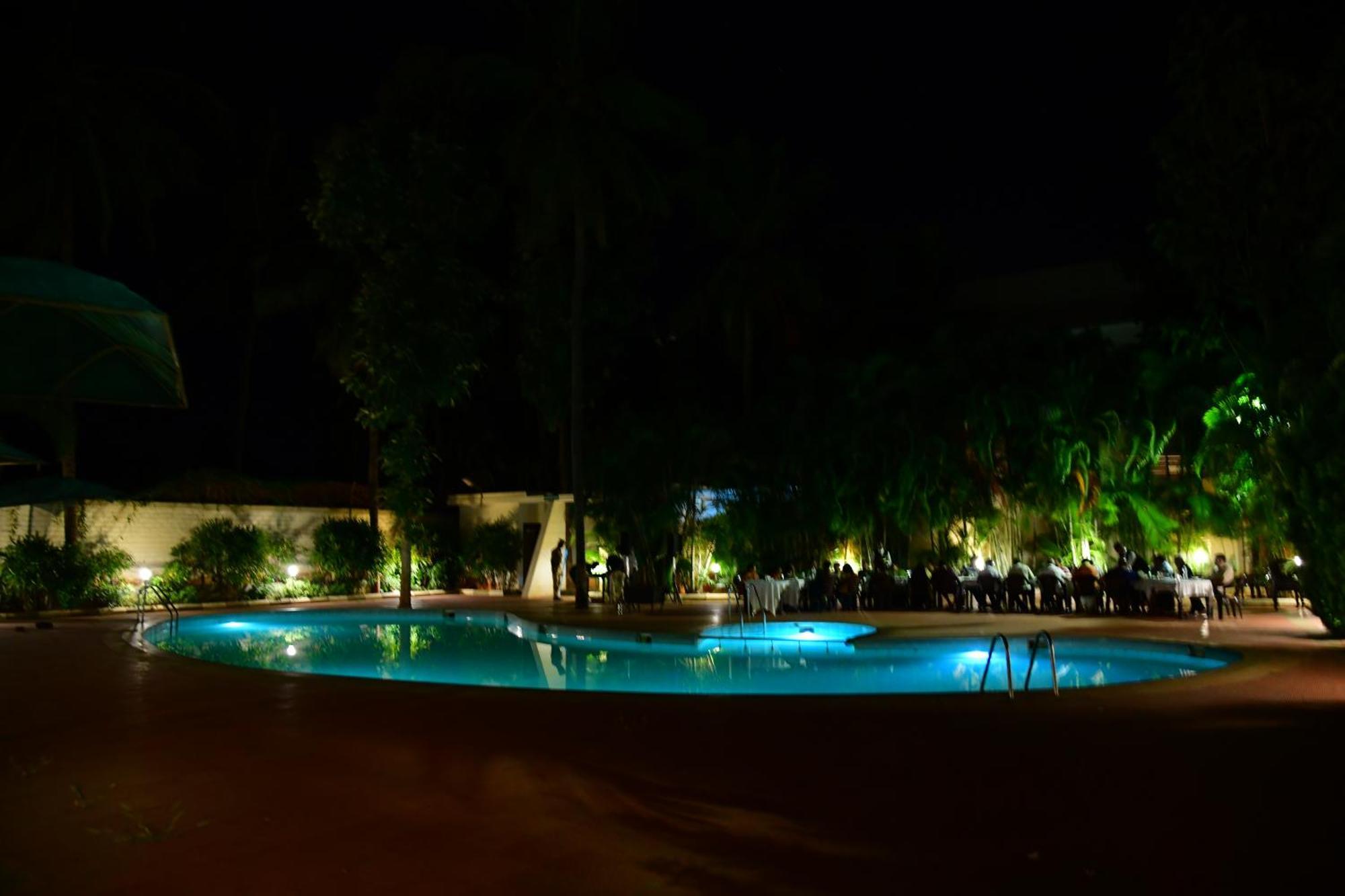 Nijaguna Resorts Chāmrājnagar Exteriér fotografie
