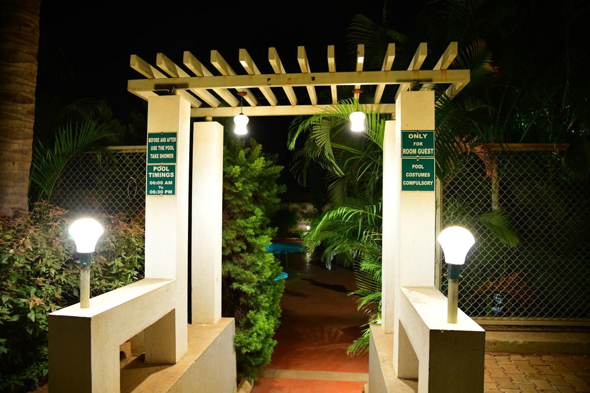 Nijaguna Resorts Chāmrājnagar Exteriér fotografie