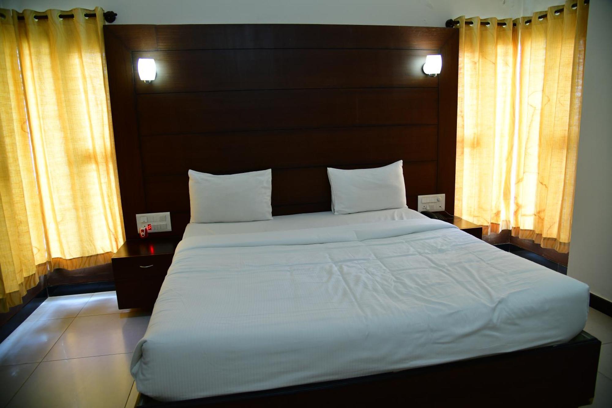 Nijaguna Resorts Chāmrājnagar Exteriér fotografie