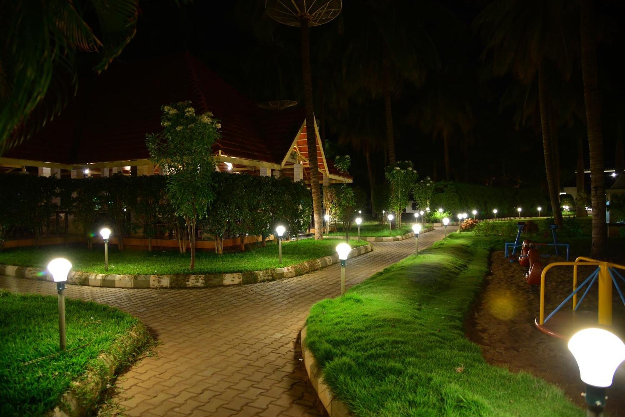 Nijaguna Resorts Chāmrājnagar Exteriér fotografie