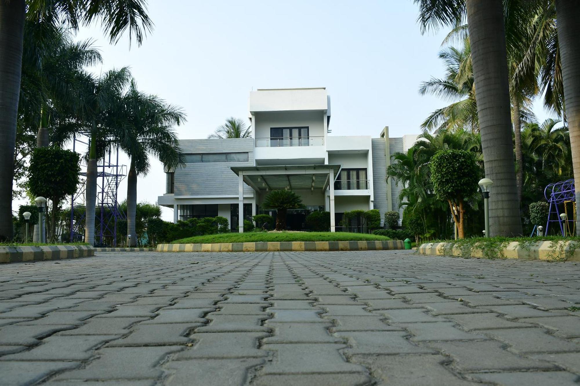 Nijaguna Resorts Chāmrājnagar Exteriér fotografie