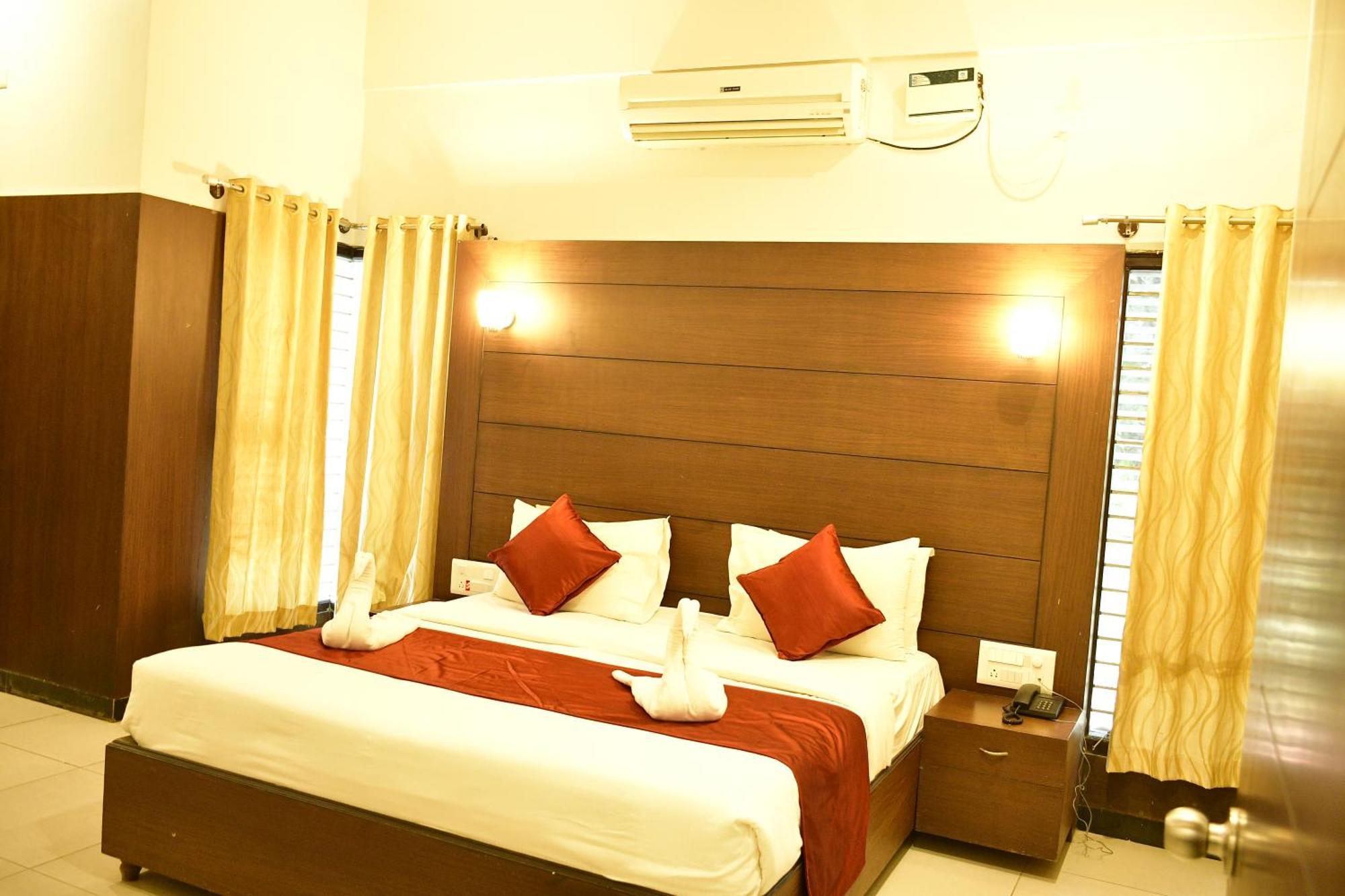 Nijaguna Resorts Chāmrājnagar Exteriér fotografie